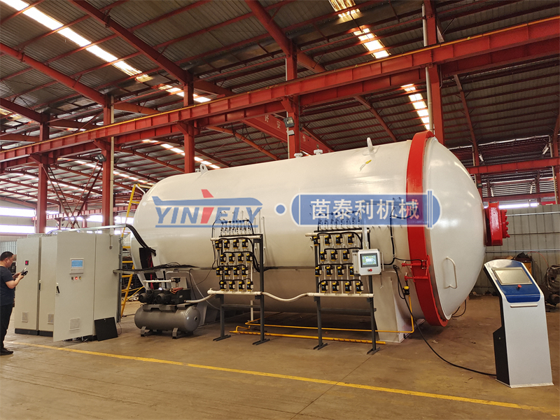 <strong>大型航空航天雷達熱壓罐</strong>