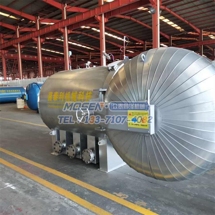 <strong>小型不銹鋼電加熱硫化罐</strong>